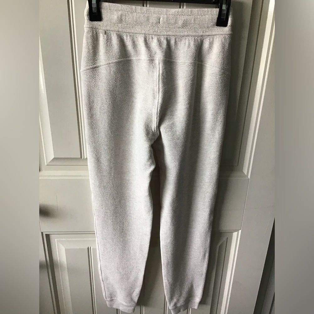EUC LULULEMON Ribbed High-Rise Jogger 25" *7/8 Length Heathered White Opal 2 - Picture 6 of 13